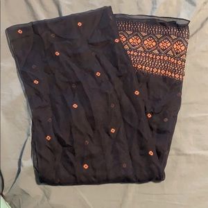 Lightweight fashion scarf